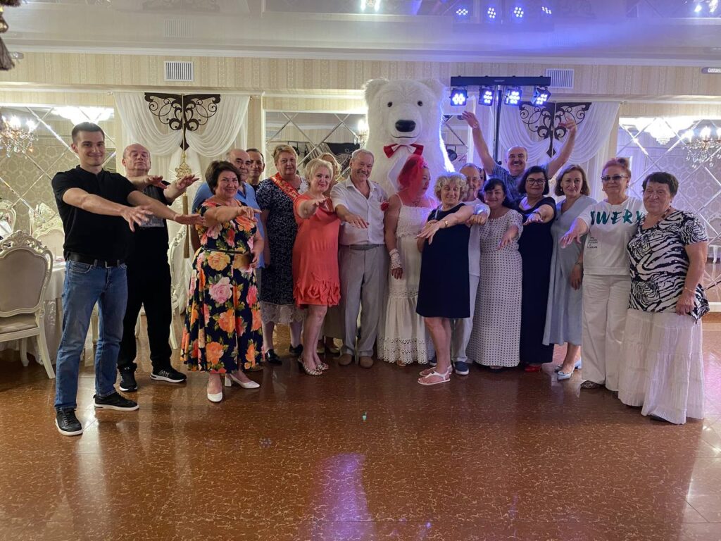 Ах, эта Свадьба, свадьба, свадьба пела и плясала Рубиновая свадьба
