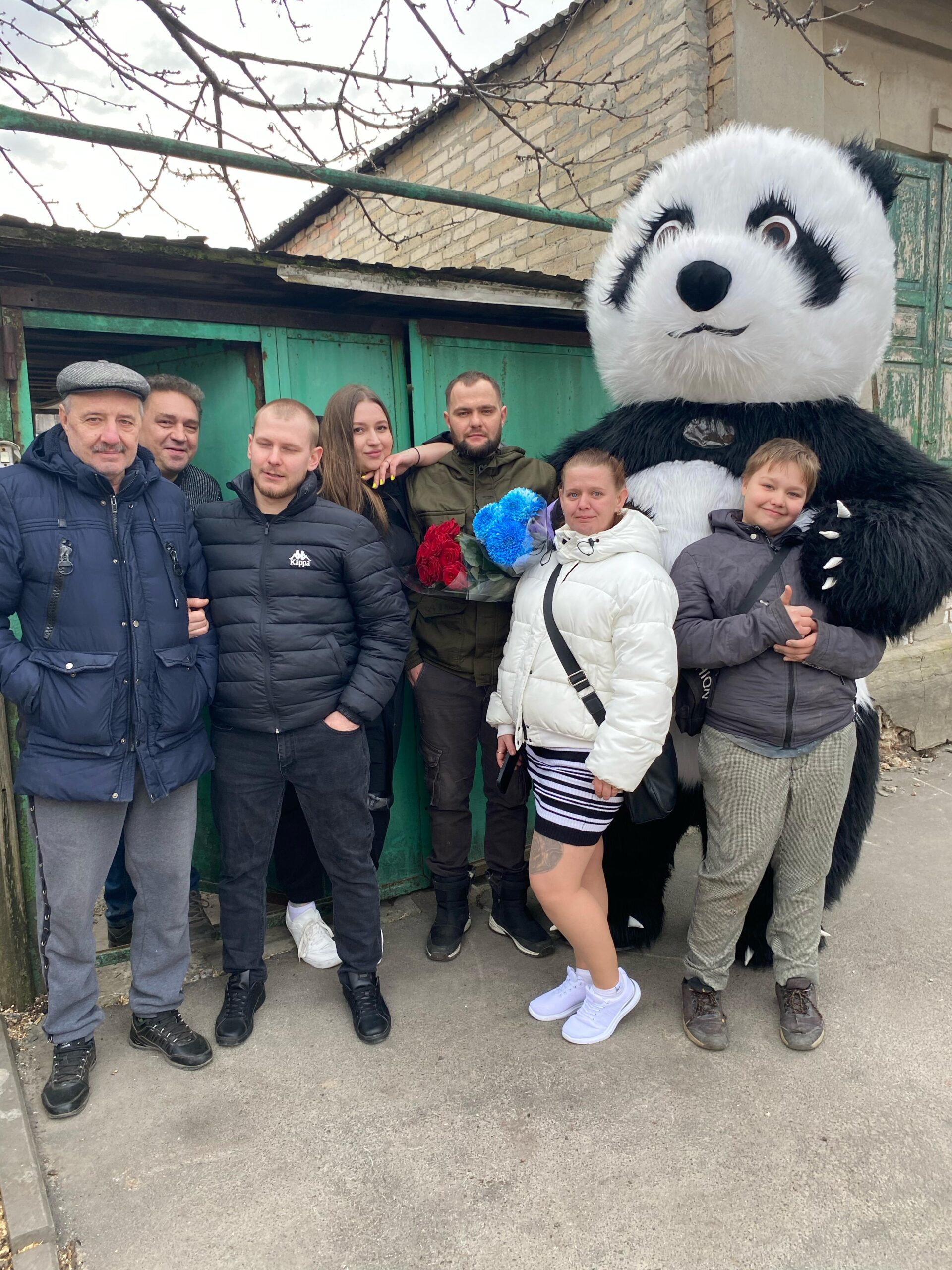 Весна весной, а про День рождения нельзя забывать