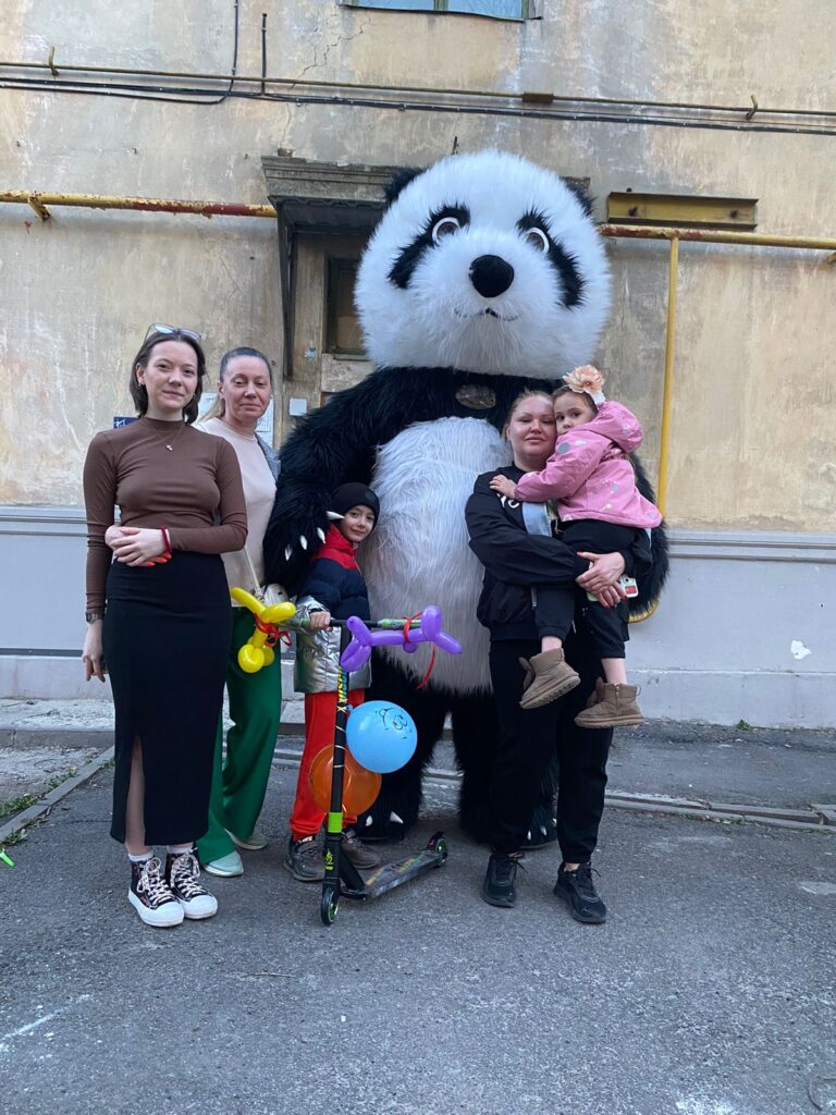 Амиго поздравляет